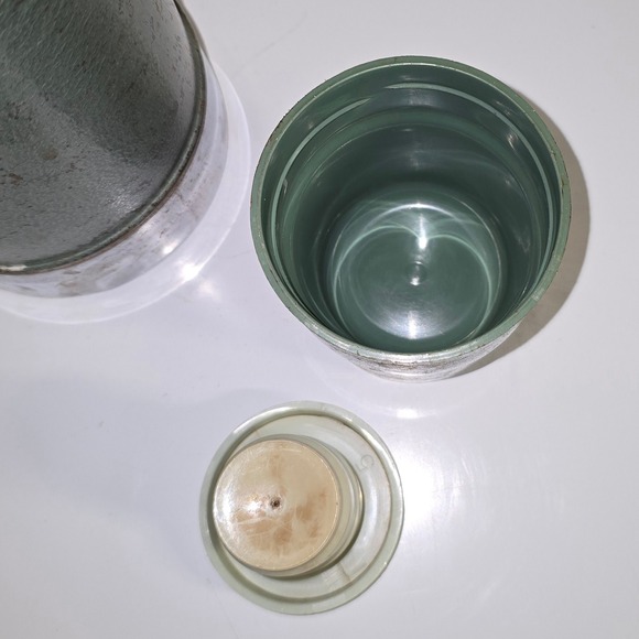 Vintage Aladdin Stanley Thermos A-944C 1 Qt Vacuum Bottle #100 Cup #11 Stopper - Picture 5 of 16